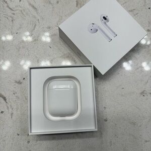 AirPods Wireless White Earbuds with Charging Case